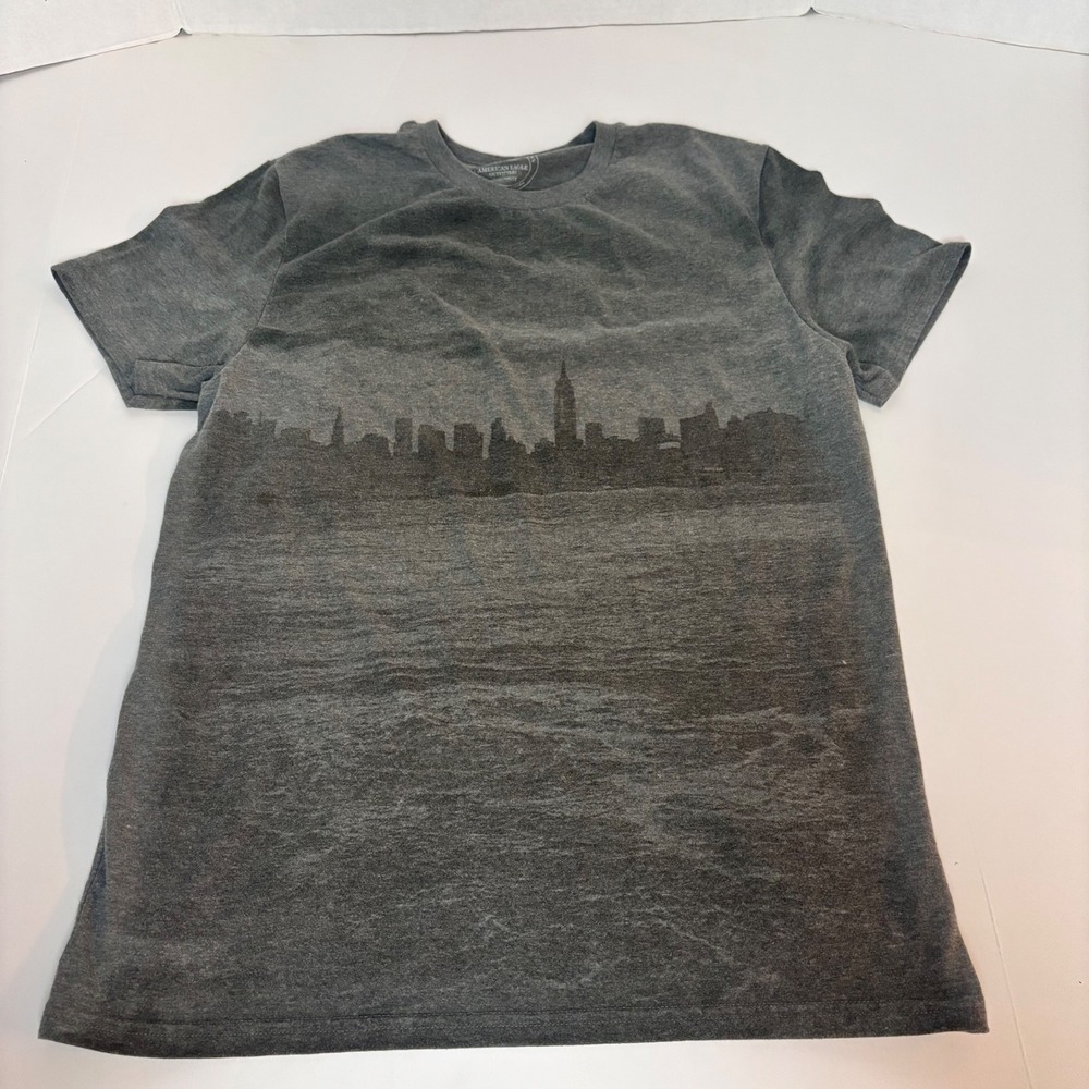 American Eagle Men Athletic Fit NYC Skyline Graphic T Washed Out L Urban Grunge